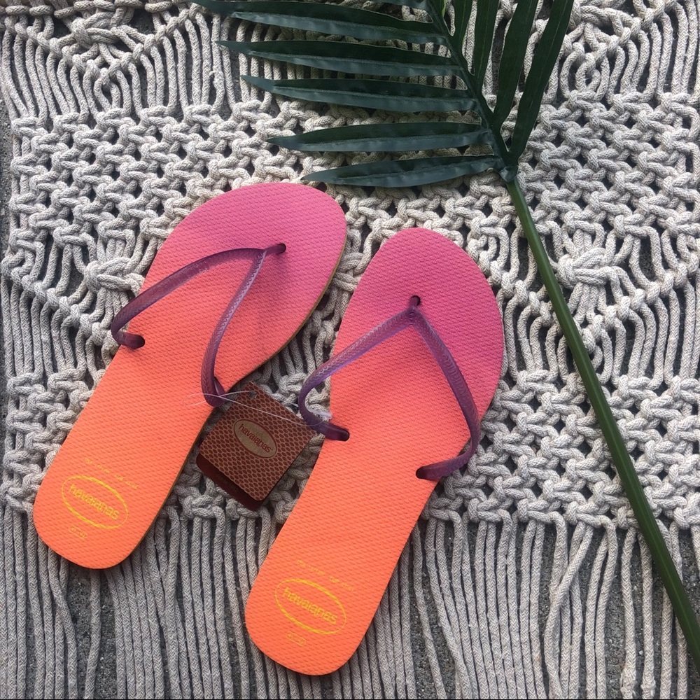 New Havaianas Flip Flops Size 11 / 12 Pink Orange